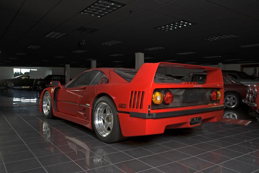  Ferrari F40 1990 года  (фото 5 из 7)